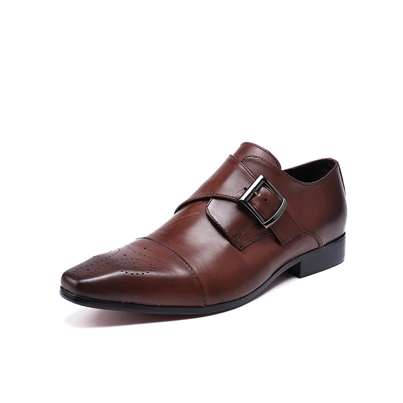 

New men's business formal wear engraved individual pointy shoes Korean version of leather buckle men's shoes trend single shoes