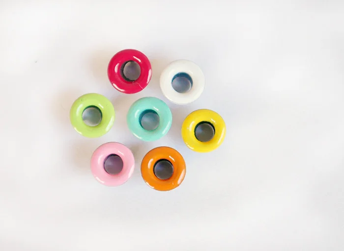

Doll accessories~ 300sets 10colors New Hot 2.5mm outer 1mm inner Mini Eyelets for Doll/Baby clothes