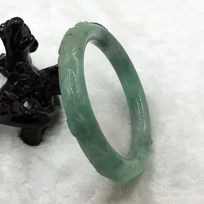 

0235 China Hand-carved Emerald Green Jadeite Jade Bracelet Bangle