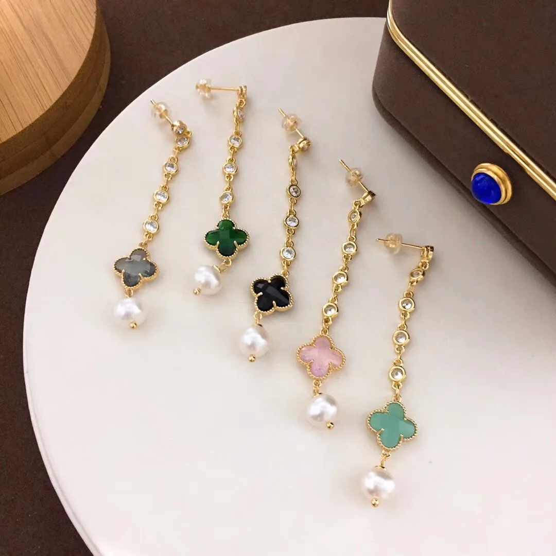 

Yuaner 14K gold injection material asymmetric four-leaf zircon eardrop with 5-color matching 8-9mm natural pearl YEAV