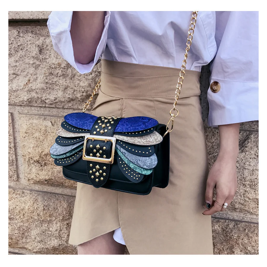 

Rivet Diamond Bow Chain Women Shoulder Bags Personality Bee Wing Shape Snake Pattern Crossbody Messenger Bag Ladies Purses Sac