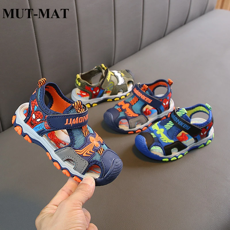 الأطفال الصنادل الرجال 2019 الصيف انفجارات bearfoot الفتيان أحذية الشاطئ الكرتون كبير الأطفال