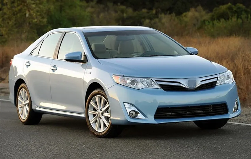 Toyota-Camry-2013