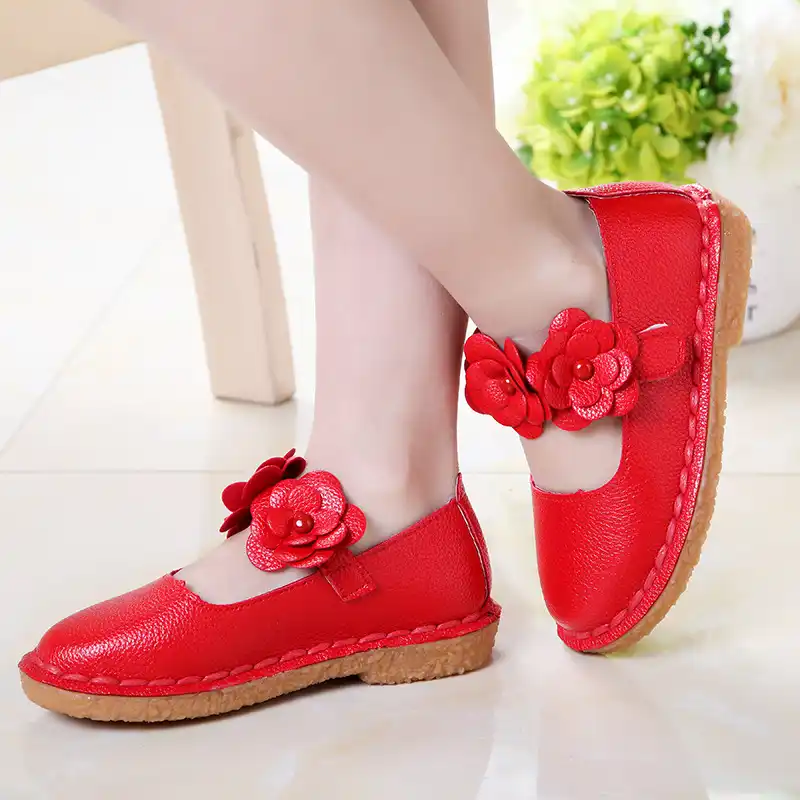 little girls red shoes