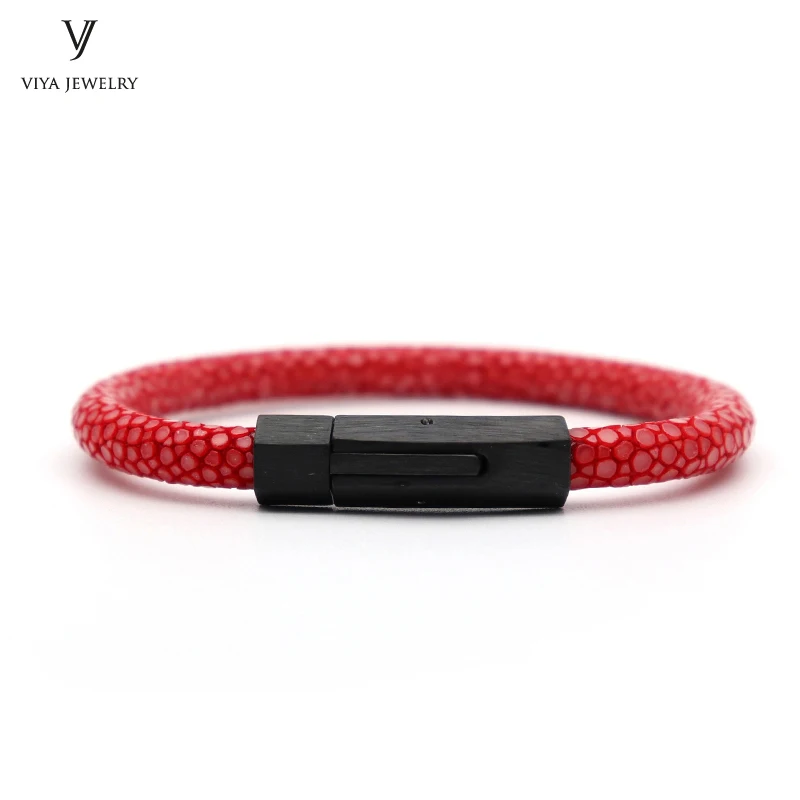 

Charming Fire Red Stingray Leather Cords Spring Clasp Men Bracelet 316 L Stainless Steel Snap Hook Stingray Men Fashion Bracelet