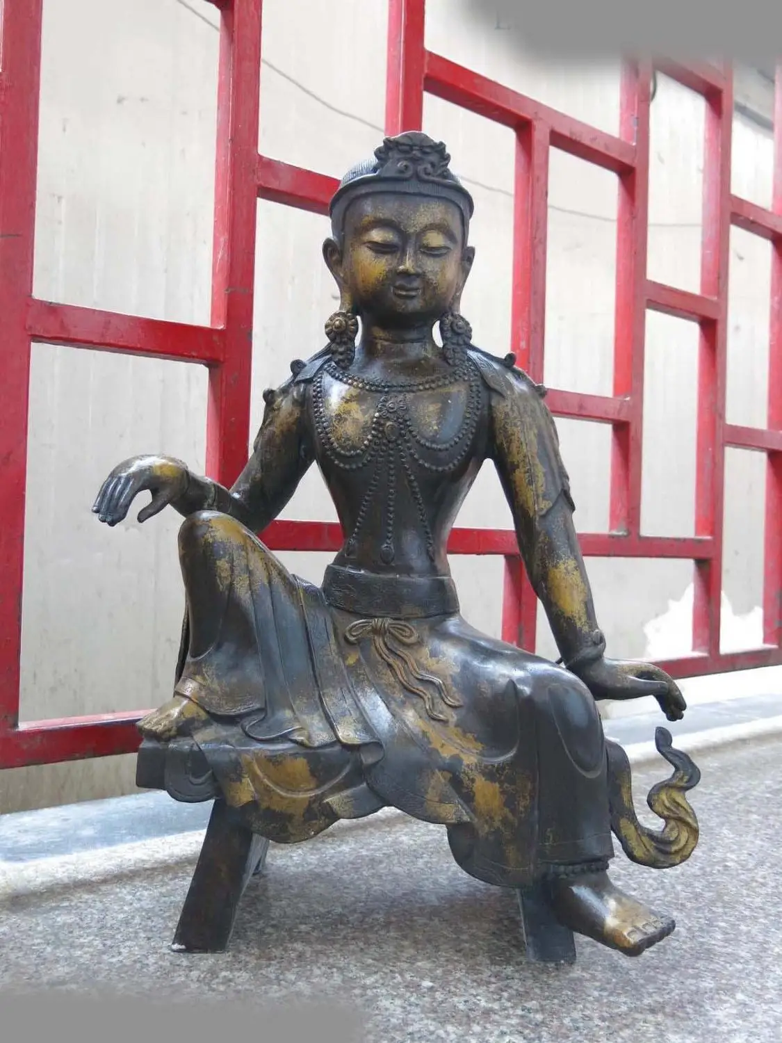 Fine Old Bronze sculpture China copper carved stool buddhism sit buddha