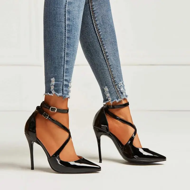 Moraima Snc/пикантные черные туфли на шпильке с острым носком; женские туфли-лодочки на тонком каблуке с перекрестными ремешками; модельные туфли из лакированной кожи