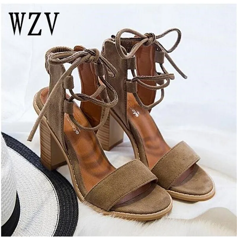 online 2018 Mulher Sandálias Mulheres Verão tira Cruzada Dedo Aberto sexy sapatos de salto Alto Mulher Moda Fundo Grosso Cunhas mulheres Bombeia Sandálias