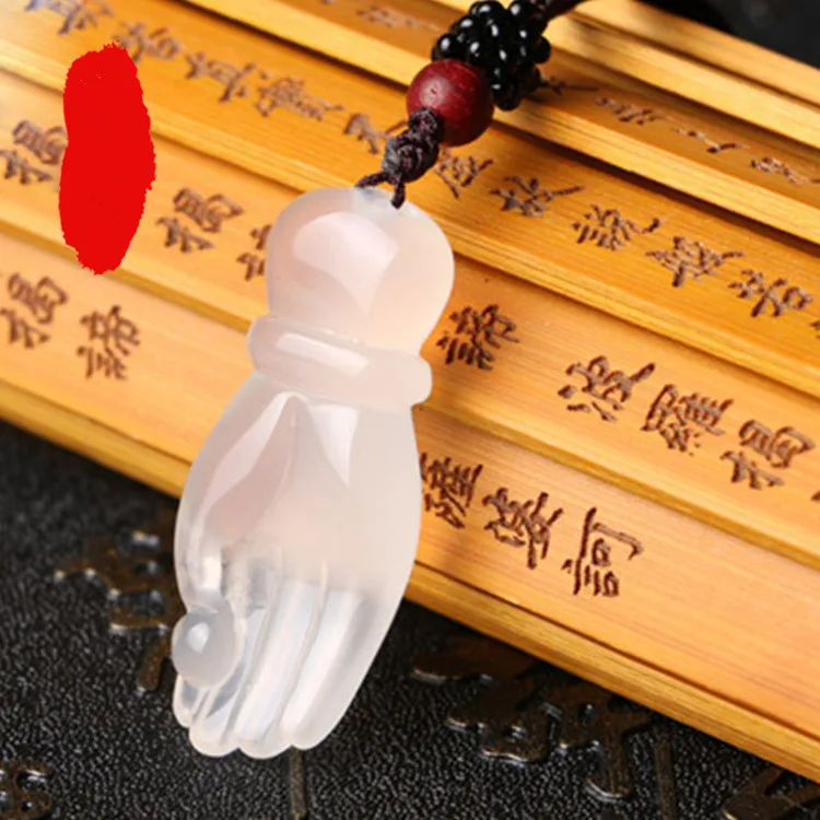 

Natural Water Embellish Color white Chalcedony Hand Pendant Carved white stone The Apple Of His Eye Pendant A pearl In The Palm