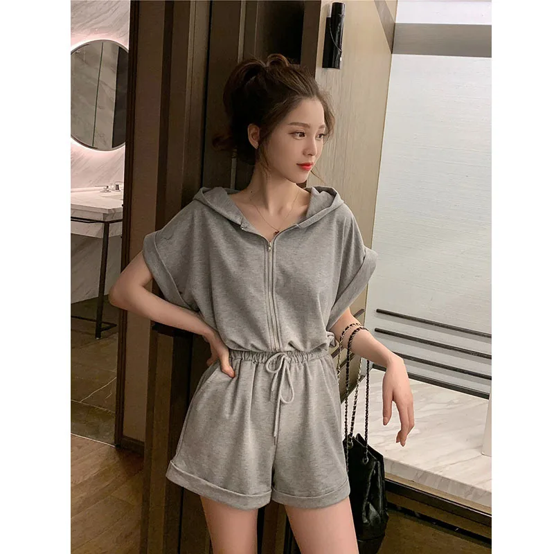 Women Summer Playsuits 2019 New Korean Hooded Lace Loose Solid Zipper Shorts Jumpsuit Female Ins Casual Sport Wide Leg Pants Women Summer Playsuits 2019 New Korean Hooded Lace Loose Solid Zipper Shorts Jumpsuit Female Ins Casual Sport Wide Leg Pants