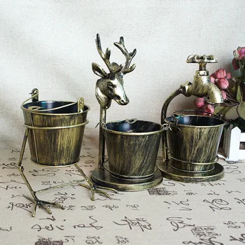 

Vintage Wrought Iron Bird Deer Head Faucet Ashtray Chicken Claw Shape Bar Decoration Ashtray