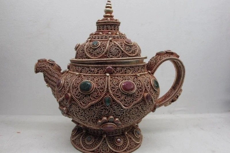 

Tibet Handwork Copper Silver wires inlay ruby beryl gem flagon Wine teapot Pot