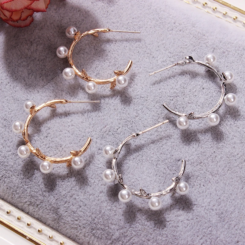 

White Imitation Pearl Hoop Earrings Women Gold Color Handmade Earrings Round Geometric Minimalist Femme Wedding Jewelry Bricos