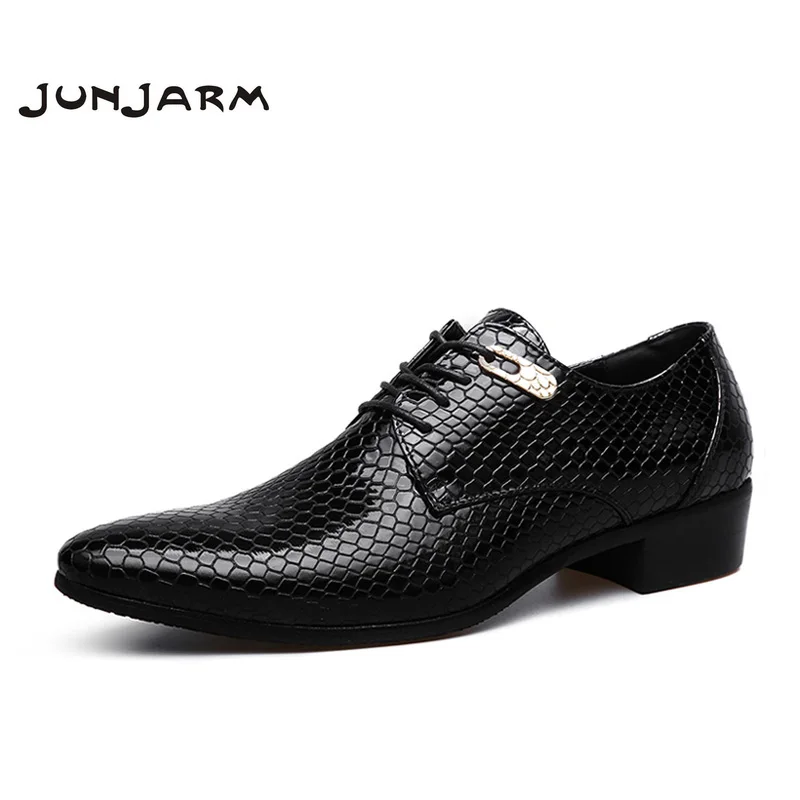online JUNJARM 2018 Marca Homens Formais Vestir Sapatos de Microfibra Sapatos Oxfords Homens de Negócios Do Escritório Clássico Casamento Mens Flats Big Size 38 47