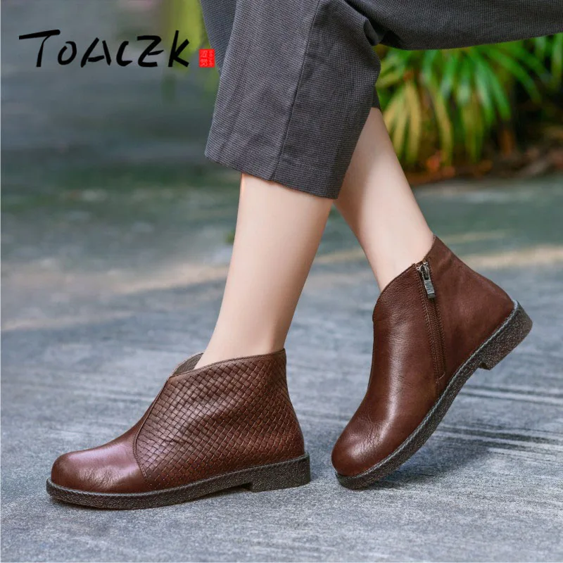 

Original hand-made leather women's short boots with simple artistic flat shoes, comfortable and casual women's lace-up shoes