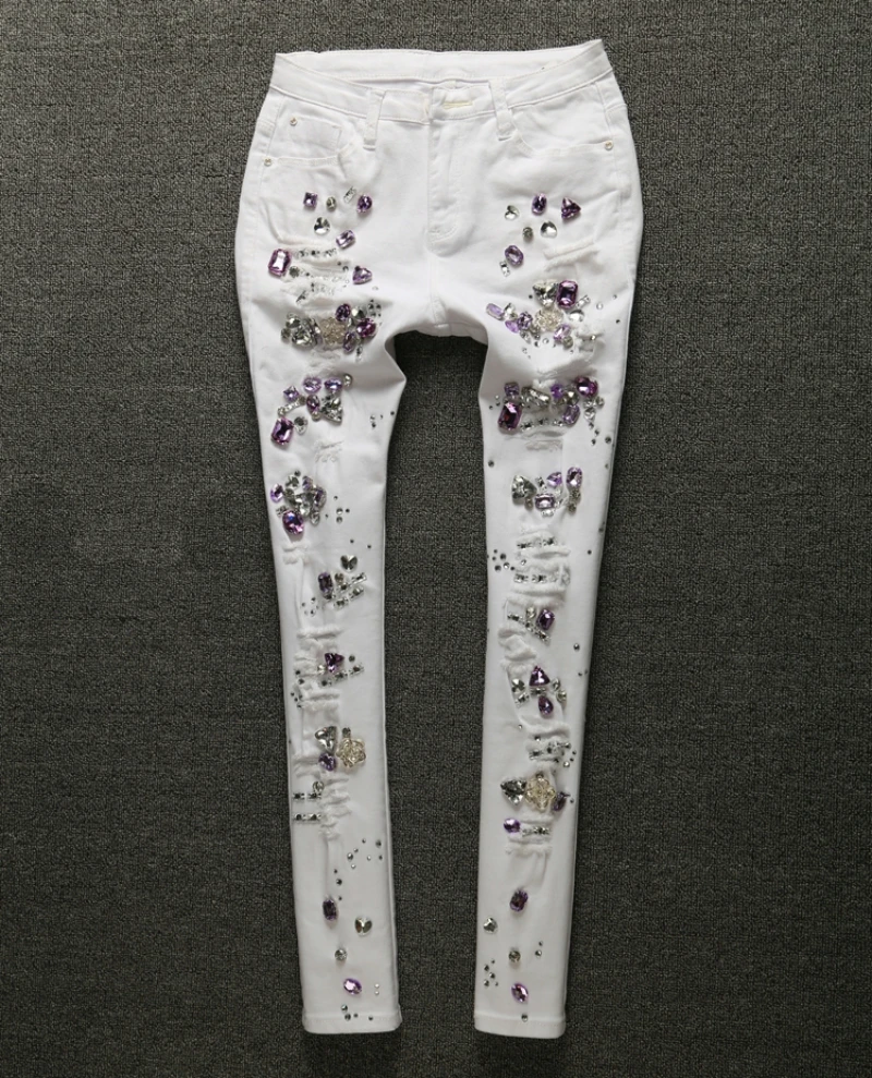 Весенние Новые вышитые расклешенные джинсы женские модные белые рваные стрейч брюки карандаш со стразами повседневные джинсовые брюки женские