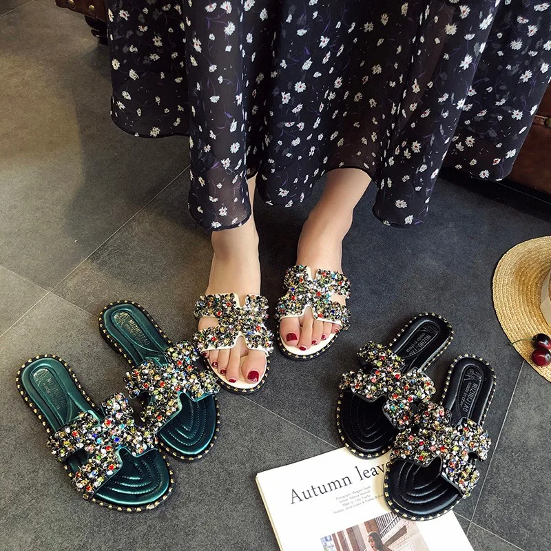 

Summer New Women Slides Slippers Shoes 2019 New Flat Comfortable Beach Slippers Crystal Rivet Fashion Slippers
