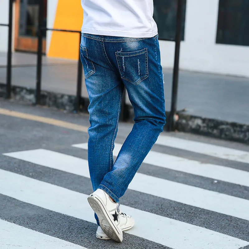 5Baby Boys Patched Jeans Ripped Denim Pants Letters Applique Broken Hole Trousers Teens Casual Elastic Waist Children Clothing