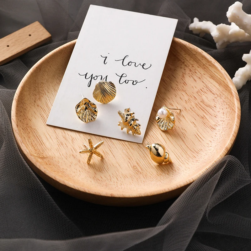 

2019 Japanese and Korean Literary sweet Earrings Shell Starfish Pearl Conch Stud Earrings 6 Pcs/set For Women Charm Geometric