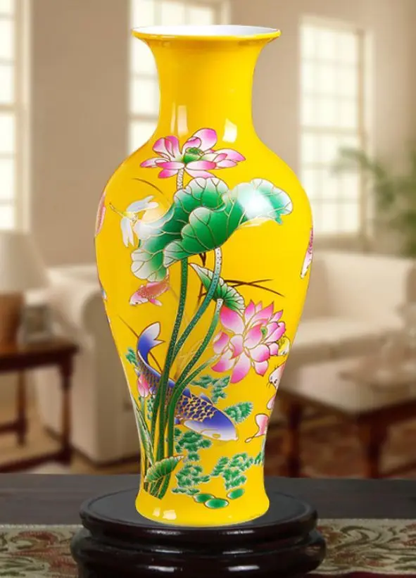 DELICATE CHINESE JINGDEZHEN YELLOW PORCELAIN HAND PAINTED LOTUS VASE