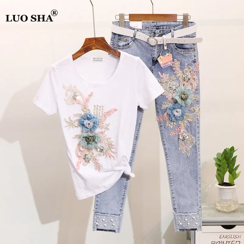 

LUOSHA Women 2019 2Pcs Summer Stylish Embroidery 3D Flower Short Sleeved Tshirt+Heavy Work Jean Rippered Hole Denim Pants Suit