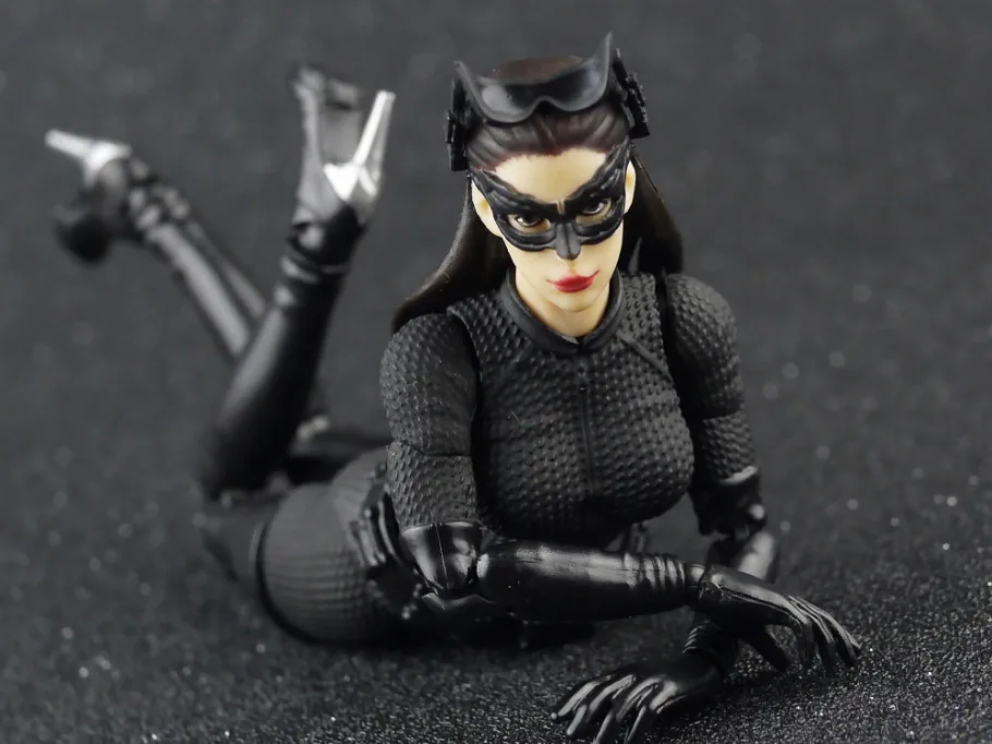 MAFEX No.009 экшн фигурка Темный рыцарь поднимается Селина Кайл|Игровые фигурки и