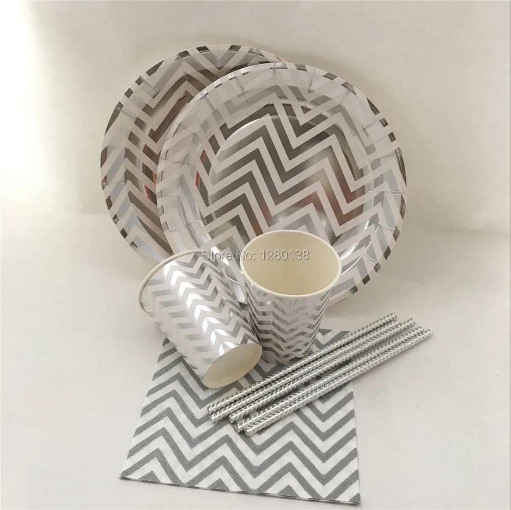 gold and silver paper plates