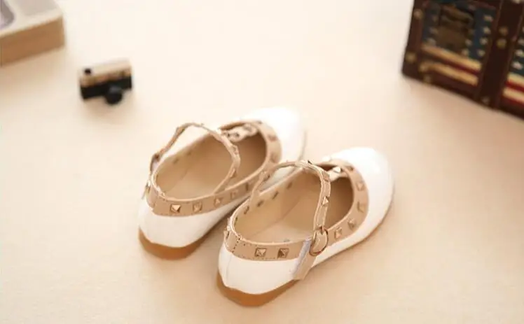 bata children's sandals children casual shoes girls spring autumn leather shoes fashion Rivet princess baby shoes Kids girls sandals children's shoes for high arches