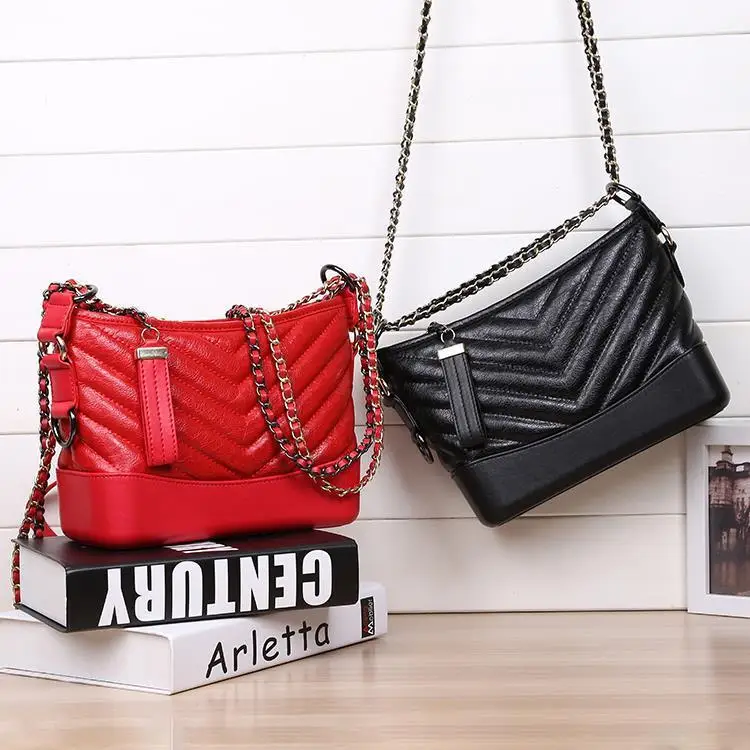 

Summer 2019 New European and American Fragrance Single Shoulder Oil-coated Wax Skin Woman Bag Linger Chain Bag Wandering Bag