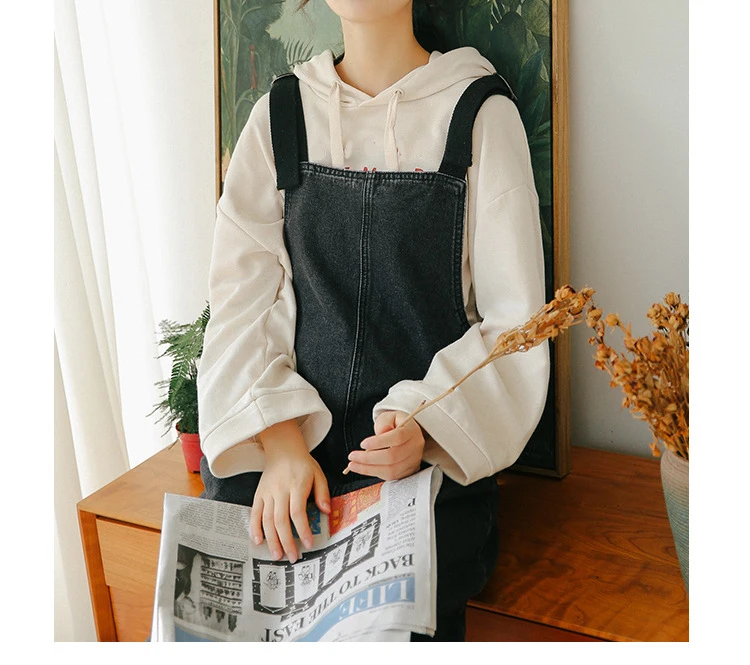 Conjoined jeans female spring and autumn new han version sen female students loose joker web celebrity age reduction show thin suspenders (6)