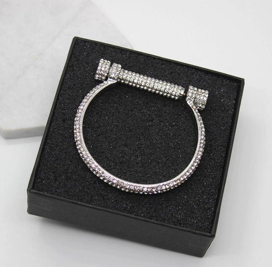 

New Design Luxury Crystal Horseshoe Cuff Bracelets women Rhinestones Pulseira Feminina Screw Bangles Arm Cuff bijou brassard