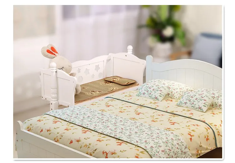 Детские кроватки деревянный стол. Кровать. Ролик ou новорожденных игра кровать