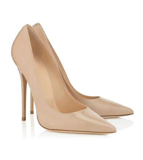 Бежевые туфли лодочки на шпильке - фото 2024 года