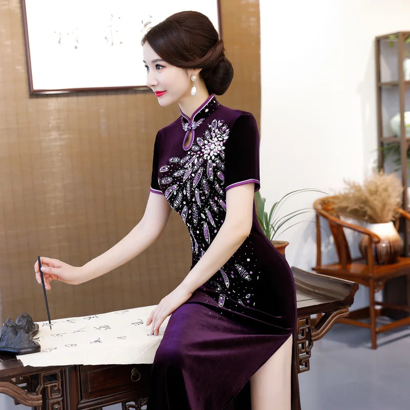 Зимнее фиолетовое платье Cheongsam, модное винтажное длинное бархатное китайское платье, женское вышитое платье-чанпао, элегантное платье с коротким рукавом Qi Pao