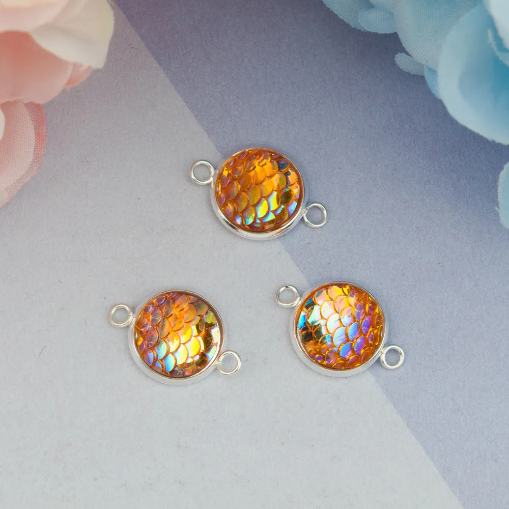 

DoreenBeads Iron Alloy & Resin Mermaid Fish / Dragon Scale Connectors Round Silver AB Color 21mm( 7/8") x 14mm( 4/8"), 15 PCs