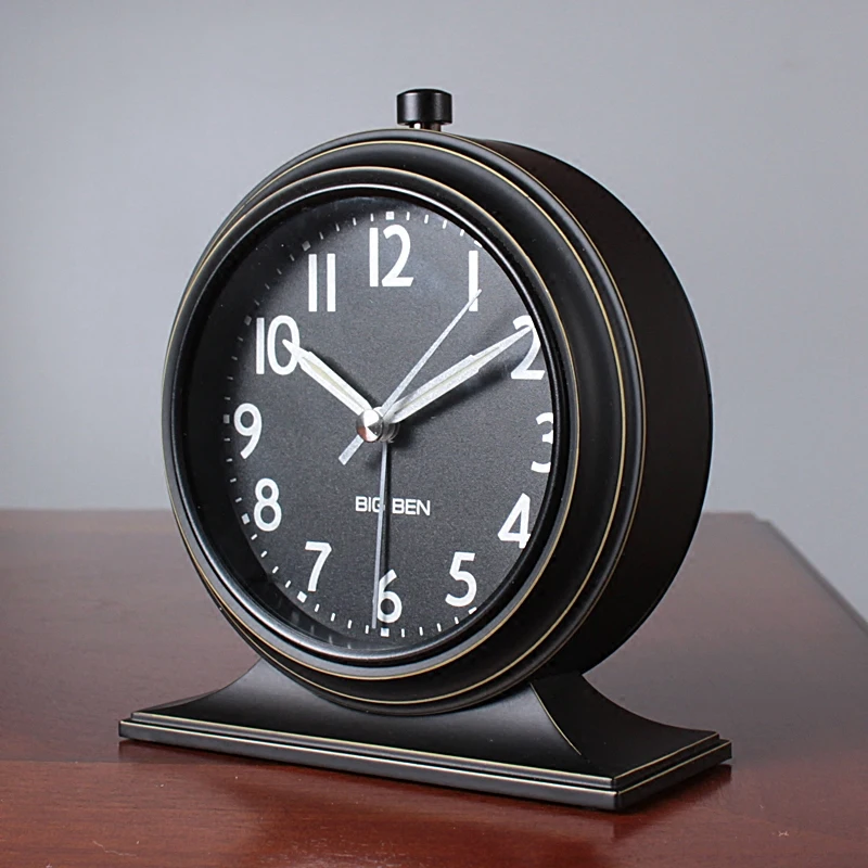 2017 New Continental Retro Alarm Clock Vintage Mute bedside clock