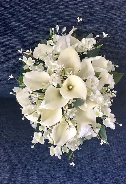 Bridal Bouquet Calla Lily Cascading Wedding Bridal Bouquet Calla Lily Cascading Wedding Accessory Silk Flowers