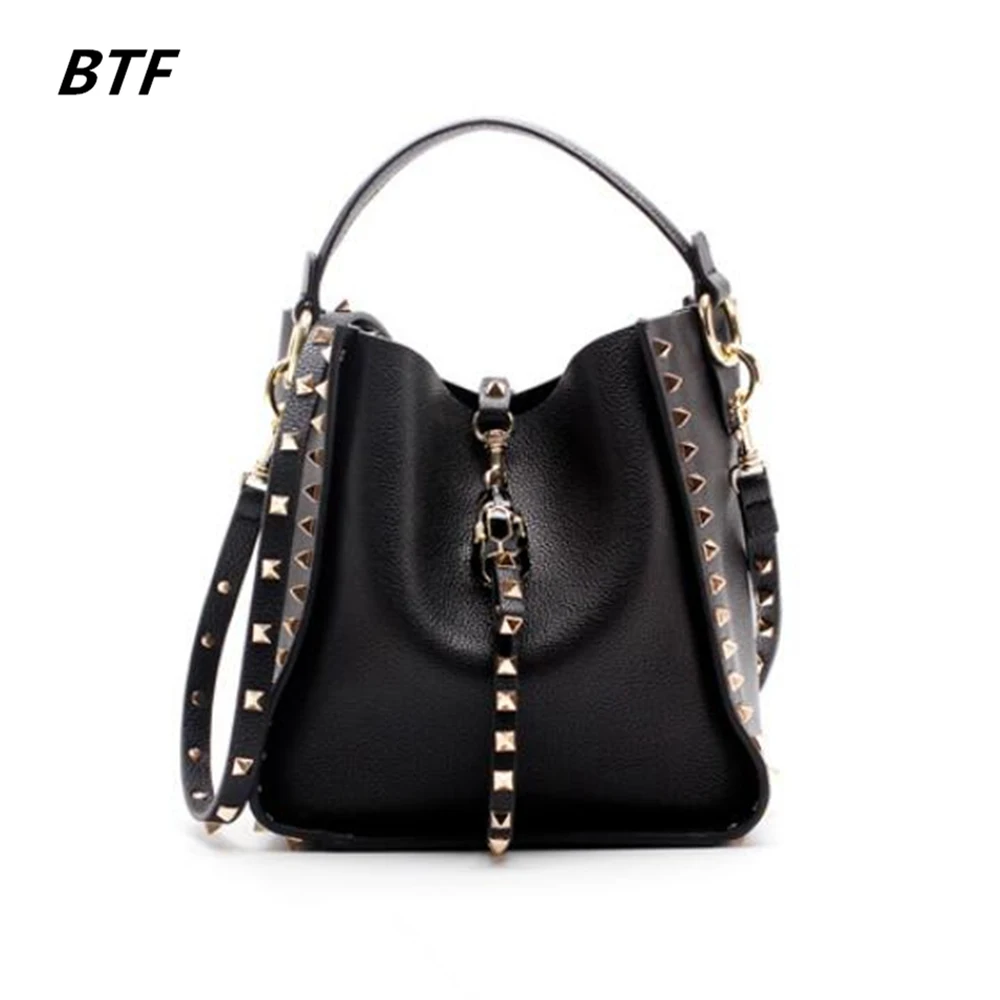 

Vintage Cow Leather Ladies Handbags Rivet Larger Women's Bags Fashion Shoulder Bags Motorcycle Messenger Crossbody Bag for Women