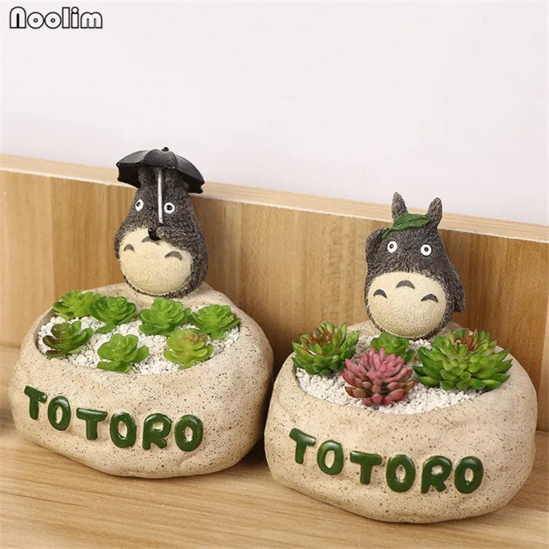 

NOOLIM Creative Resin Totoro Holding Up an Umbrella Pot Flowerpot Succulent Plants Planter Pot Office Tabletop Garden Decor