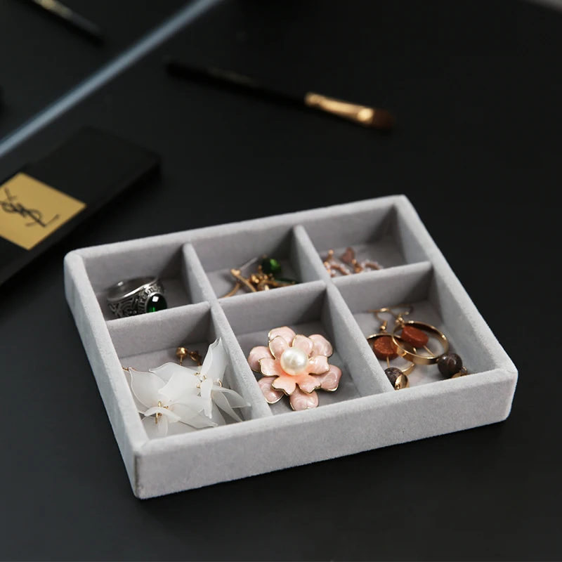 N&Z New Small Type Grey Fabric Jewelry Display Storage Case With Earrings/Pendant/Ring Jewelry Organizer D1121 N&Z New Small Type Grey Fabric Jewelry Display Storage Case With Earrings/Pendant/Ring Jewelry Organizer D1121