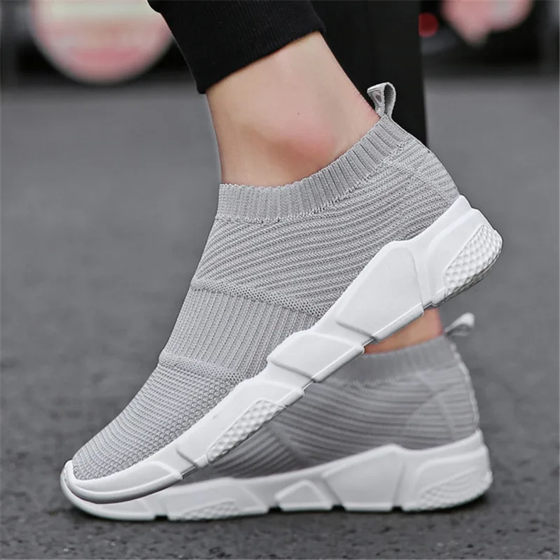 2019 Brand Men Socks Sneakers Black White Man Fashion Casual Shoes Breathable Mesh Comfortable Light Slip-on Flats Shoes Loafers