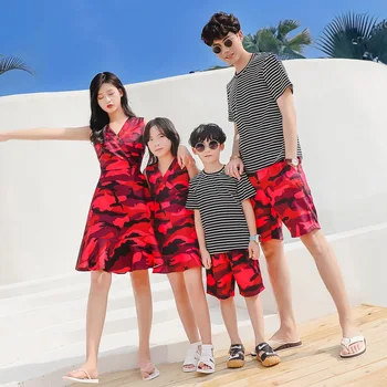 

2019 Summer Family Matching Clothes Mother Daughter Dresses Camouflage Long Shirts Daddy and Mini Me boys Striped Shirts Shorts
