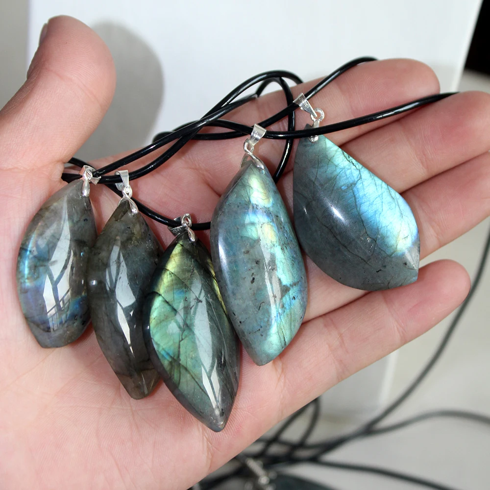 Natural Irregular Labradorite crystal pendant Necklace Moonstone Sunstone Pendant Divination Spiritual meditation Yoga Jewelry
