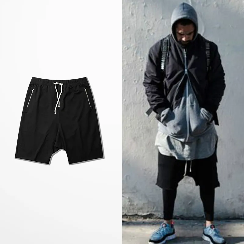 

Men Summer Shorts Unedged Cuff Raw Cutting Hip Hop High Street Shorts Skateboard Dropped Crotch Cropped Shorts Zipper Pockets