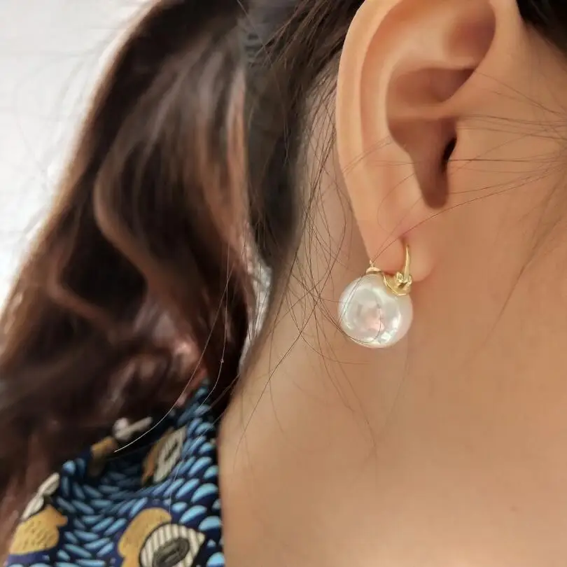 Small Natural Round Pearl Earrings Gold Ear Drop Dangle Aurora Classic Flawless