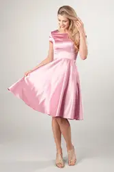 Розовый атласная-line Короткие Скромные платья для подружки невесты Одежда с рукавами круглым вырезом по колено неформальный скромные