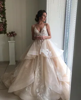 

Vintage Champagne Lace Wedding Dresses 2019 Vestido de noiva Ruffles Skirt Spaghetti Straps Illusion Back Ball Bridal Gowns