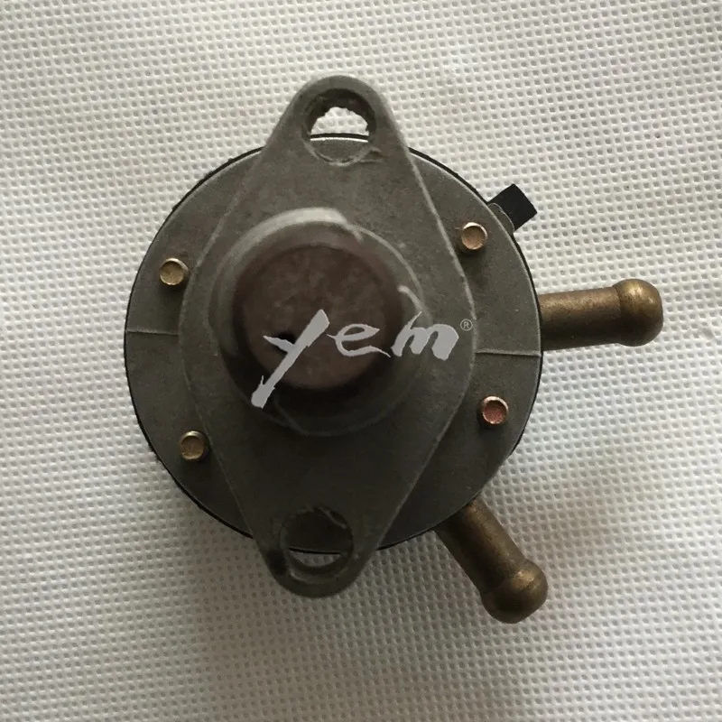 Kubota Parts D1302 Fuel Pump 15263-52030