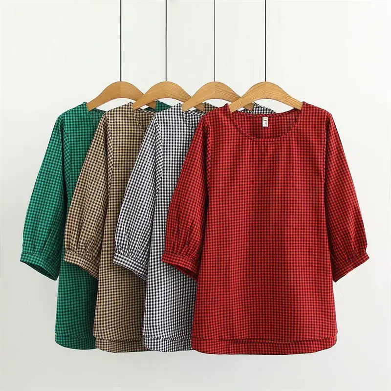 

Plus size O-Neck women t shirts 2018 cotton linen t-shirt women tops red & green & black & Khaki plaid autumn tee shirt femme