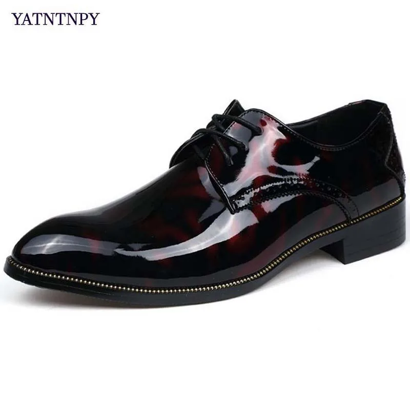 

YATNTNPY Fashion Men Shoes New Shinning Party Wedding Shoes Man Formal Dress Shoes Pointed Toe Leather Shoes Oxfords